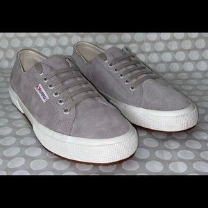 Men's superga sneakers, made of genuine suede, size 8.5, made in Vietnam.